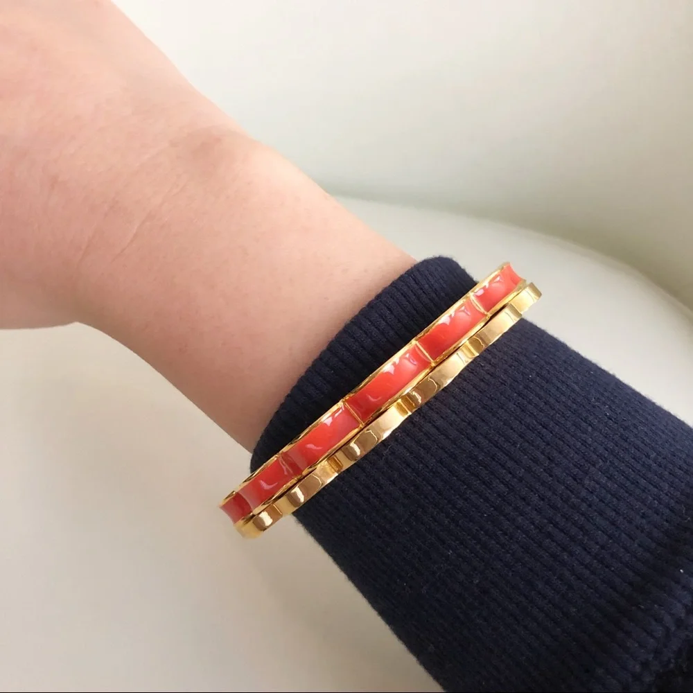 C. Wonder Enamel Bangle Bracelets Scalloped Pair - Picture 4 of 5